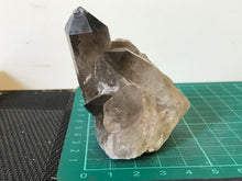 Load image into Gallery viewer, Smoky quartz
