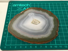 Load image into Gallery viewer, Agate slice natural

