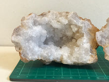 Load image into Gallery viewer, Whole Quartz geode
