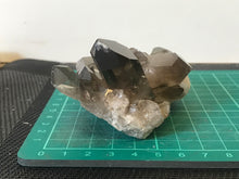 Load image into Gallery viewer, Smoky quartz
