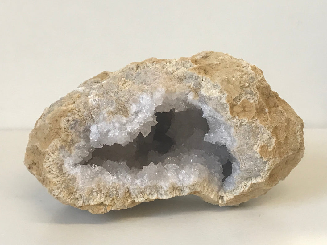 Quartz geode