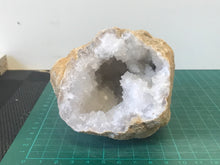 Load image into Gallery viewer, Quartz geode
