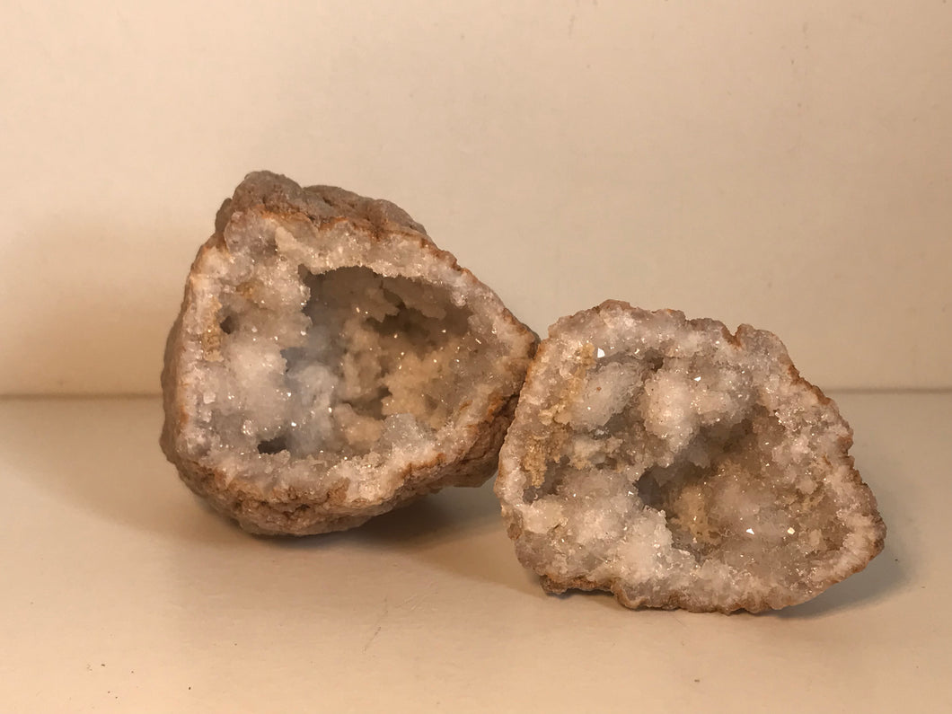 Quartz geode