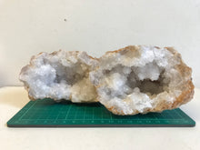 Load image into Gallery viewer, Whole Quartz geode
